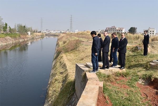 巡河現(xiàn)場(chǎng)。田麗梅攝