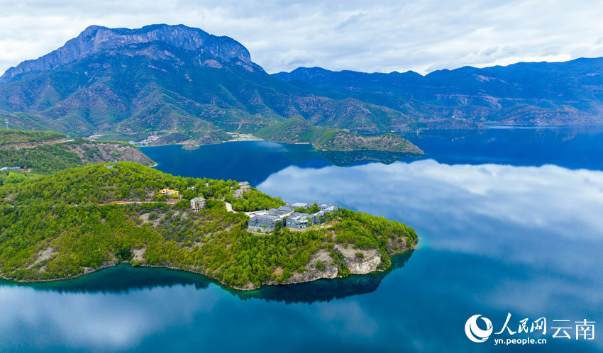 麗江瀘沽湖景區(qū)。?人民網(wǎng)?蔡樹菁攝