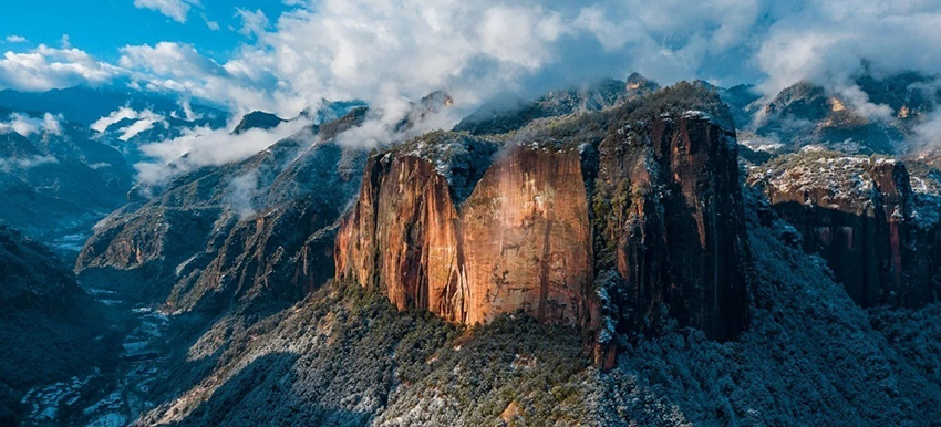 老君山。朱遠(yuǎn)靈攝