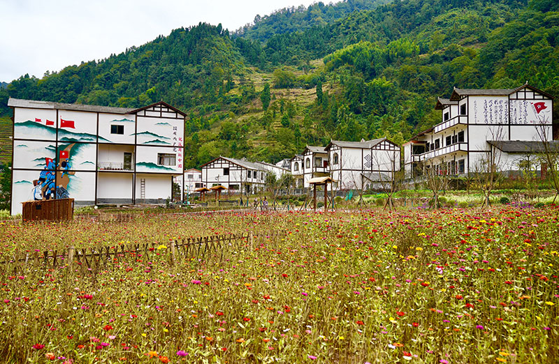 2023年5月22日，莊子上紅色鄉村振興示范點(diǎn)房屋風(fēng)貌