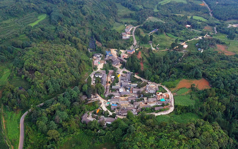 師宗縣大同街道下宜卡村文旅融合鄉村振興示范村。