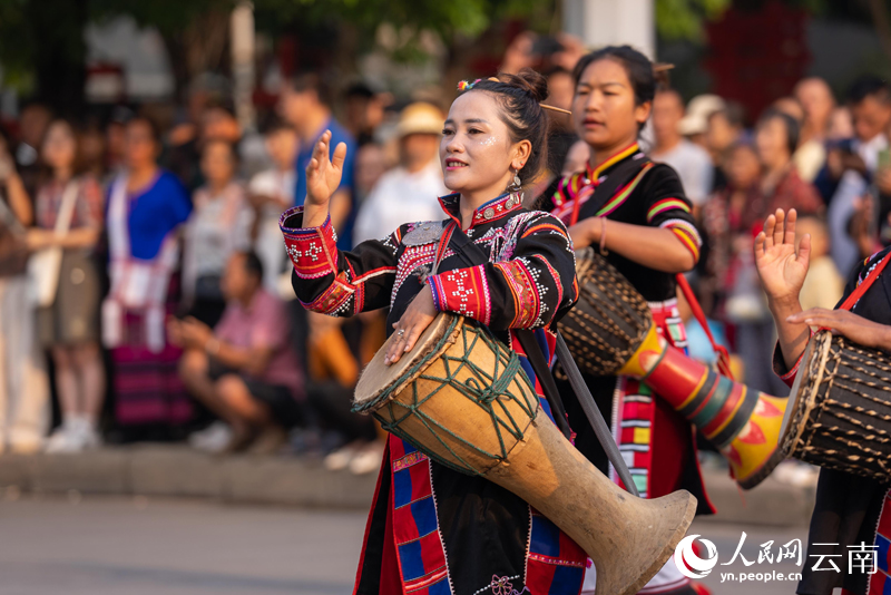 孟連縣舉行成立70周年慶祝大會(huì)。人民網(wǎng)記者 虎遵會(huì)攝