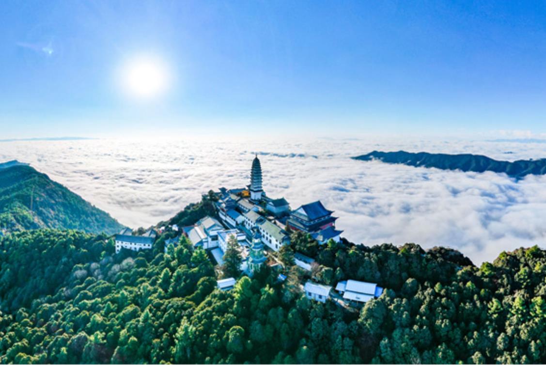 雞足山風光。賓川雞足山旅游投資開發(fā)有限公司