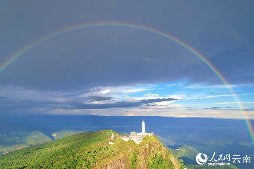 雞足山雙彩虹美景。楊世茹攝